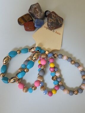 Sophia & Kate 4 Piece Stretch Bracelet Set. NWT.